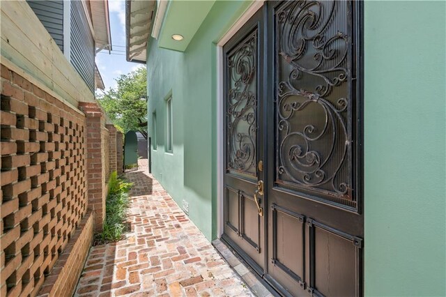 2627 S Carrollton Ave, New Orleans, LA 70118 - view of property entrance