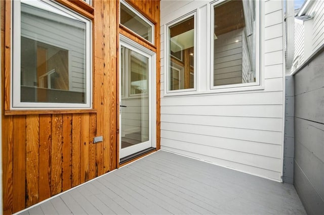 2417 Rousseau St, New Orleans, LA 70130 - view of wooden deck