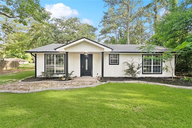 112 Oakwood Dr, Slidell, LA 70460 - single story home featuring a front lawn