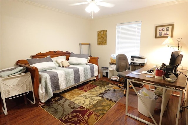 929 Carnation Ave, Metairie, LA 70001 - bedroom with wood finished floors, crown molding, an office area, and ceiling fan