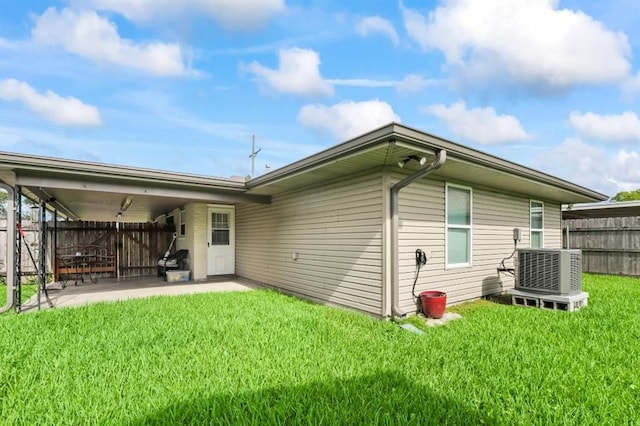 929 Carnation Ave, Metairie, LA 70001 - back of property featuring a patio