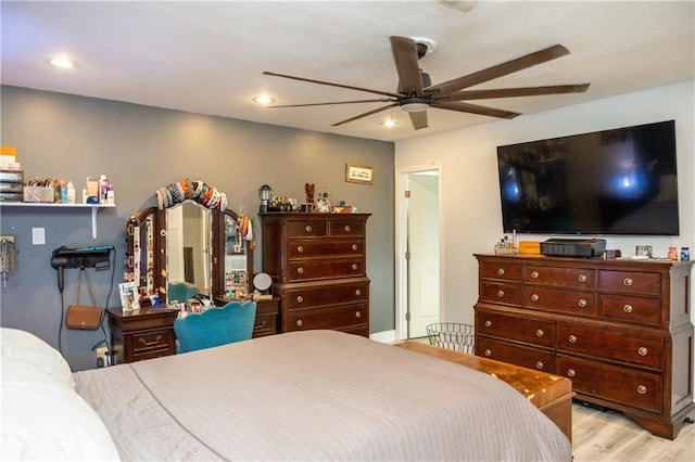 5121 Pike Dr, Metairie, LA 70003 - bedroom featuring wood finished floors, recessed lighting, and ceiling fan