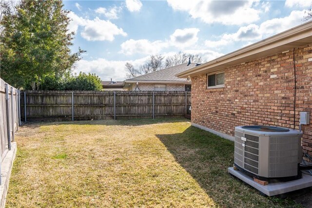 5121 Pike Dr, Metairie, LA 70003 - view of fenced backyard