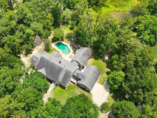 109 Kendrick Dr, Slidell, LA 70461 - aerial view of a pool area