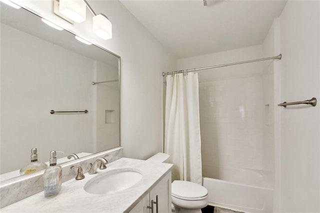 1422 Dauphine St Unit 8, New Orleans, LA 70116 - bathroom with vanity, shower / bath combo with shower curtain, and toilet