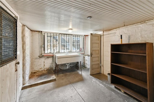1311 Bourbon St, New Orleans, LA 70116 - interior space