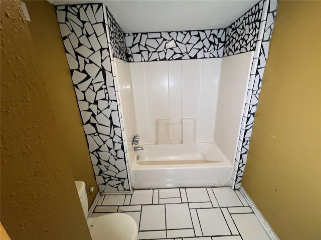 320 De Armas St, New Orleans, LA 70114 - full bath with toilet, shower / tub combo, baseboards, and tile patterned floors