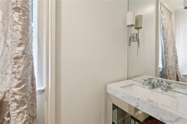1633 Dufossat St, New Orleans, LA 70115 - bathroom featuring vanity