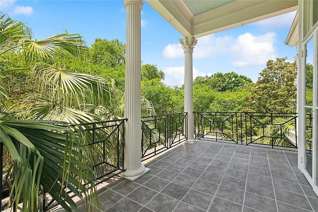 1633 Dufossat St, New Orleans, LA 70115 - view of balcony