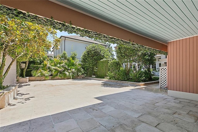 1633 Dufossat St, New Orleans, LA 70115 - view of patio / terrace