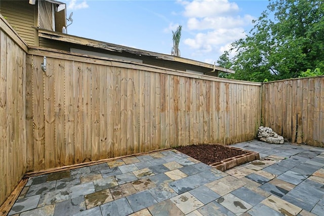 3316 Calhoun St, New Orleans, LA 70125 - fenced backyard with a patio area
