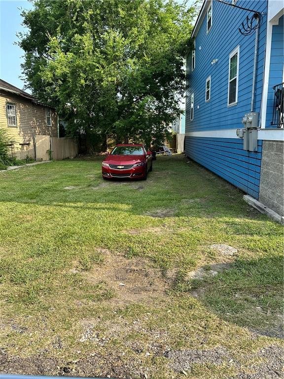 2806 Comus Ct, New Orleans, LA 70117