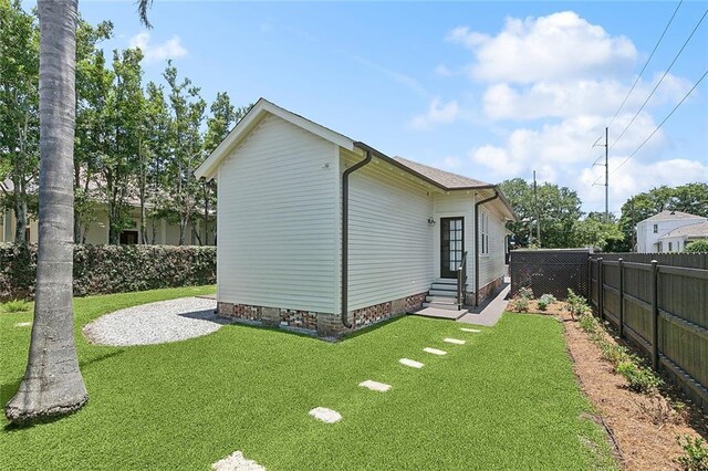 602 Jefferson Ave, New Orleans, LA 70115 - view of side of property with entry steps and crawl space