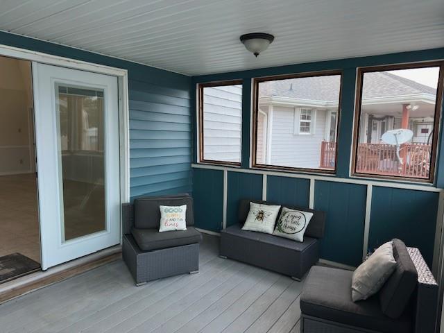 4231 San Trovaso St, New Orleans, LA 70129 - view of sunroom / solarium