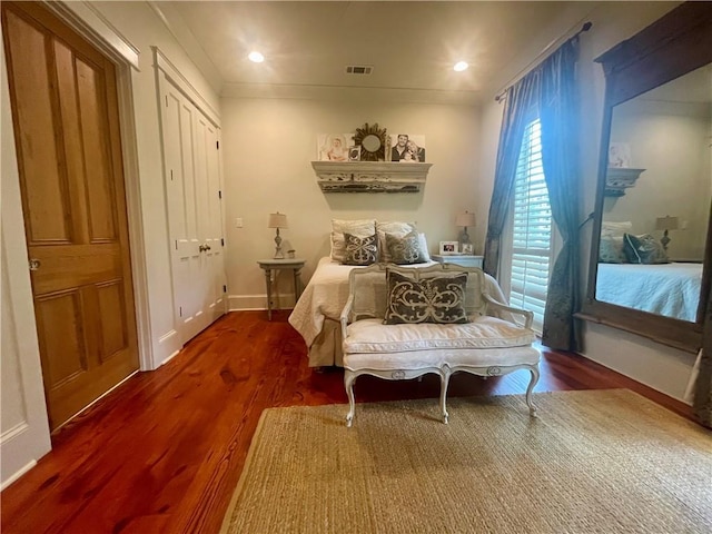 607 E 3rd Ave, Covington, LA 70433 - bedroom featuring wood finished floors, recessed lighting, and baseboards