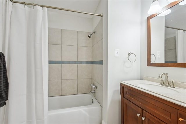 200 Pike Dr, Gretna, LA 70053 - full bathroom featuring shower / tub combo with curtain and vanity