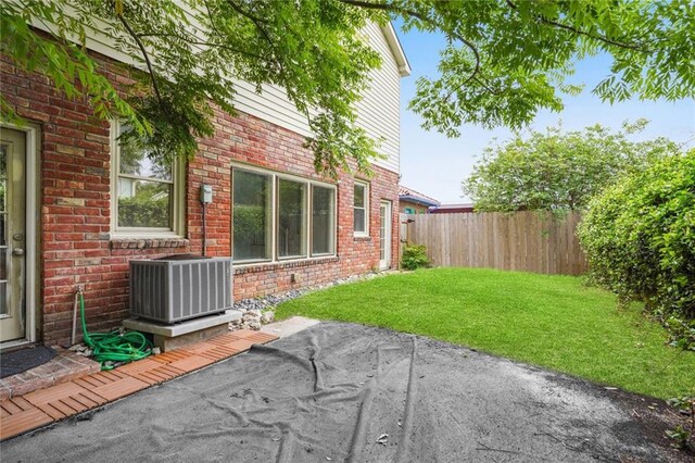 4232 Cadiz St, New Orleans, LA 70125 - view of patio / terrace