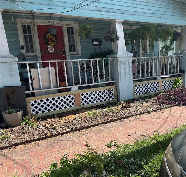 5621 Tchoupitoulas St, New Orleans, LA 70115 - photo 1