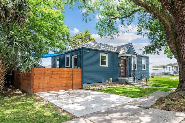 226 Lions St, Jefferson, LA 70121 - view of front facade featuring a gate