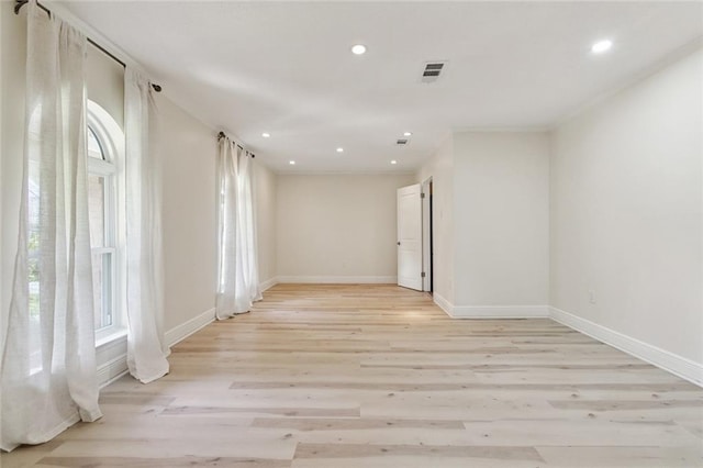4517 Bissonet Dr, Metairie, LA 70003 - unfurnished room featuring light wood-type flooring, recessed lighting, and baseboards