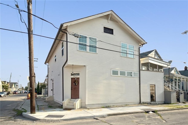 3445 Magnolia St, New Orleans, LA 70115 - view of front facade with entry steps