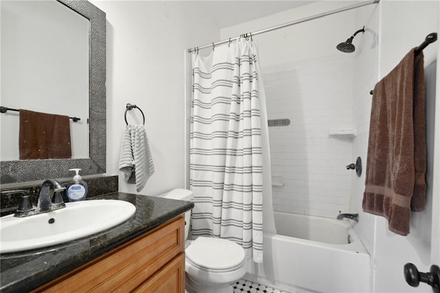 3445 Magnolia St, New Orleans, LA 70115 - full bathroom with vanity, toilet, and shower / bath combo with shower curtain