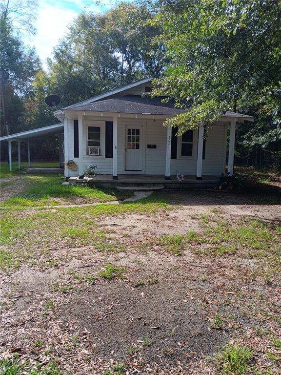 802 Varnado St, Franklinton, LA 70438 - view of front facade with covered porch