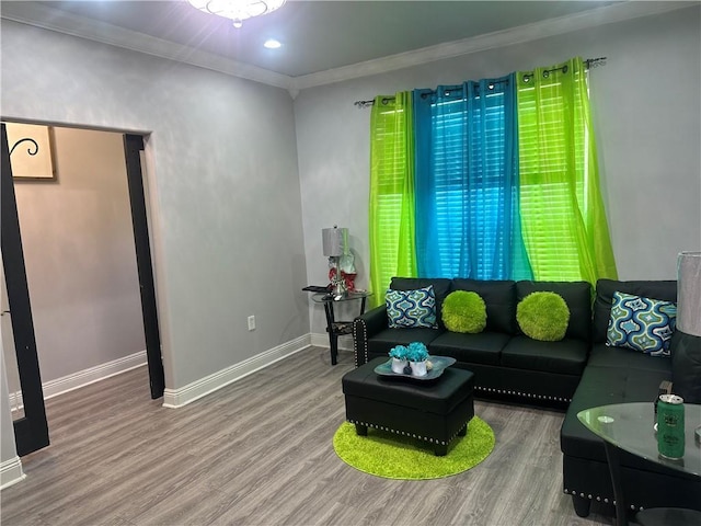 131 Belle Grove Dr, La Place, LA 70068 - living area featuring wood finished floors, ornamental molding, and recessed lighting