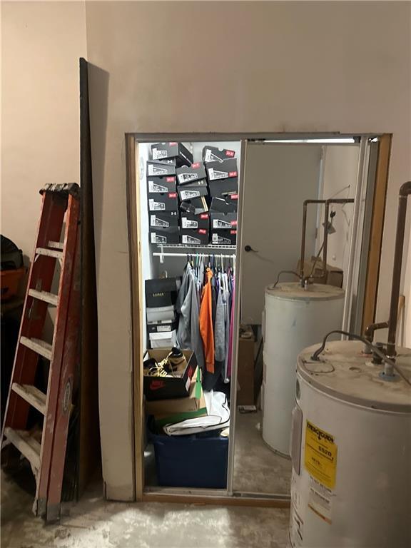 131 Belle Grove Dr, La Place, LA 70068 - utility room featuring water heater