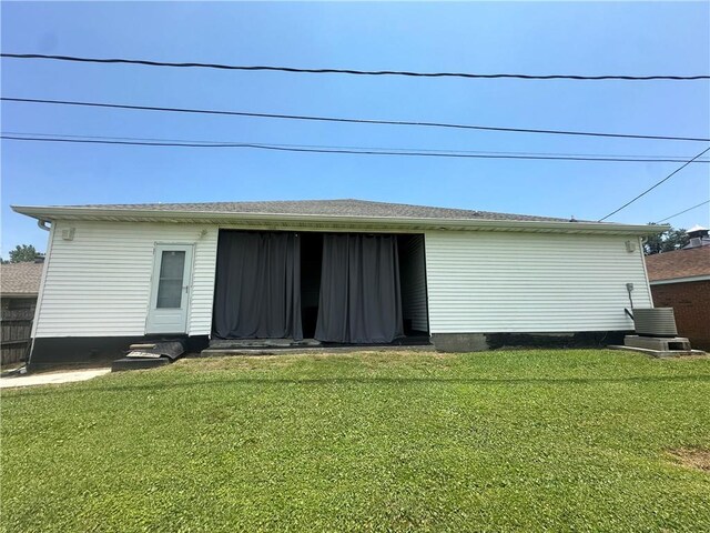 131 Belle Grove Dr, La Place, LA 70068 - back of property featuring a yard