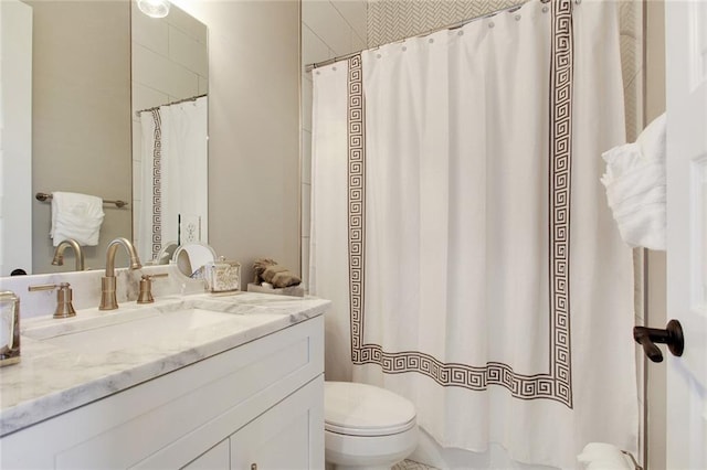 637 S Dupre St, New Orleans, LA 70119 - bathroom featuring toilet, vanity, and curtained shower