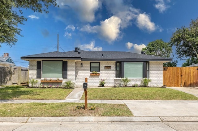 2305 Veronica Dr, Chalmette, LA 70043 - photo 1