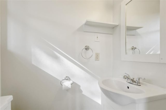 106 Walnut St, Mandeville, LA 70471 - half bathroom with toilet and vanity