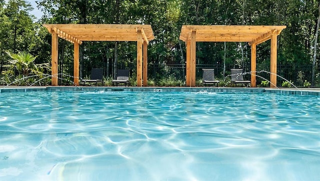 40262 Sedgwick Ln, Ponchatoula, LA 70454 - community pool with a pergola