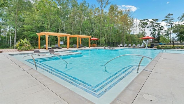 40262 Sedgwick Ln, Ponchatoula, LA 70454 - community pool with a patio area