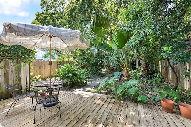 717 Nunez St, New Orleans, LA 70114 - deck with a fenced backyard and outdoor dining area