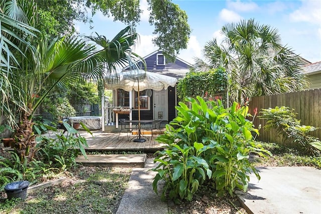 717 Nunez St, New Orleans, LA 70114 - back of property featuring a deck
