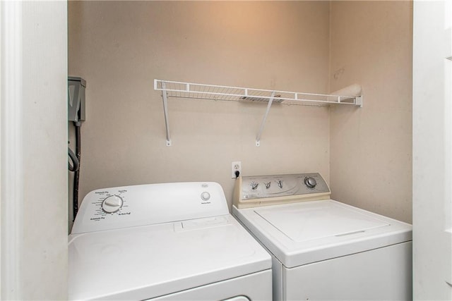 1029 W 32nd Ave, Covington, LA 70433 - laundry room featuring independent washer and dryer