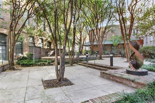 920 Poeyfarre St Unit 176, New Orleans, LA 70130 - view of community