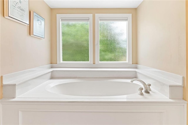 1 Miller Ln, Metairie, LA 70002 - bathroom featuring a garden tub