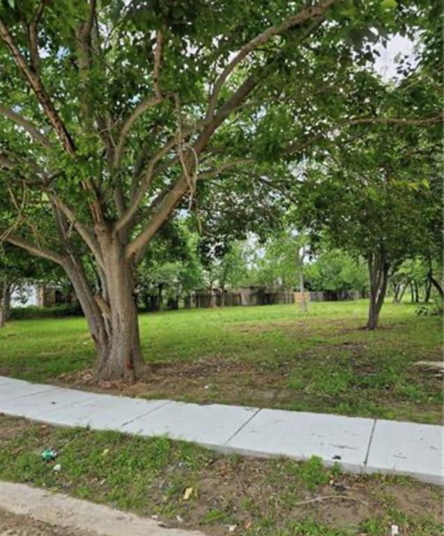 6850 E Coronet Ct, New Orleans, LA 70126