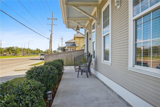8236 S Claiborne Ave, New Orleans, LA 70118 - view of patio