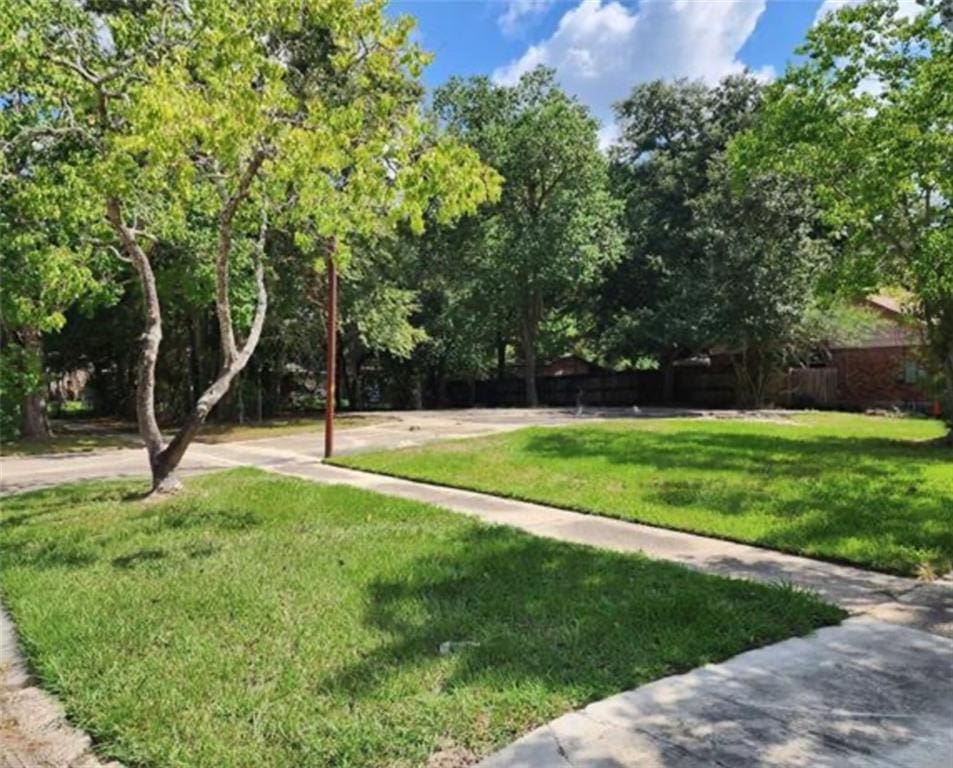 206 Woodcrest Dr, Slidell, LA 70458