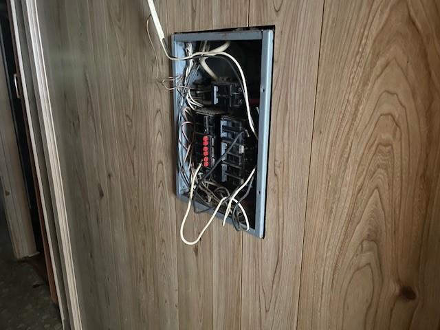 312 Central Ave, Reserve, LA 70084 - detailed view of electric panel