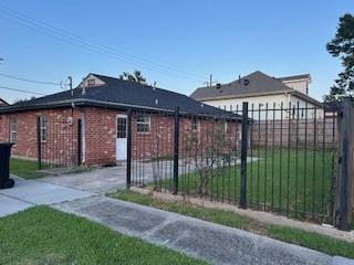 8830 Stroelitz St, New Orleans, LA 70118 - view of back of property
