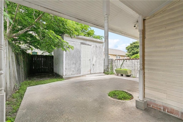 3717 S Johnson St, New Orleans, LA 70125 - view of patio / terrace