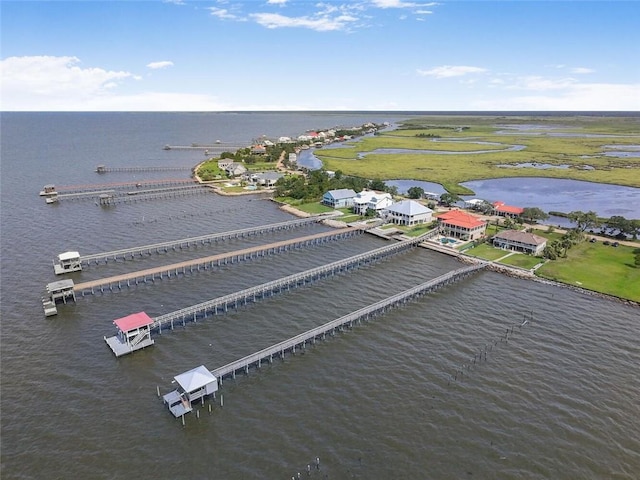 329 Carr Dr, Slidell, LA 70458 - aerial view of a large body of water