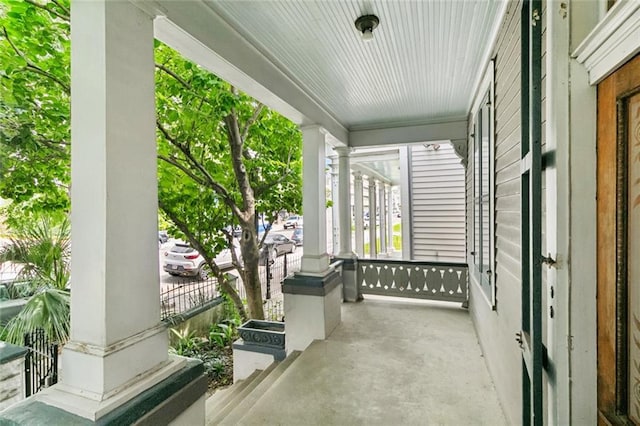 1322 Prytania St, New Orleans, LA 70130 - view of unfurnished sunroom