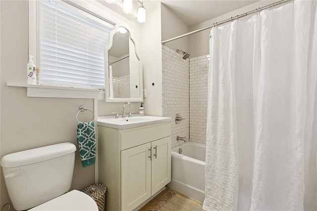 613 Andrews Ave, Metairie, LA 70005 - full bathroom with toilet, vanity, and shower / bathtub combination with curtain