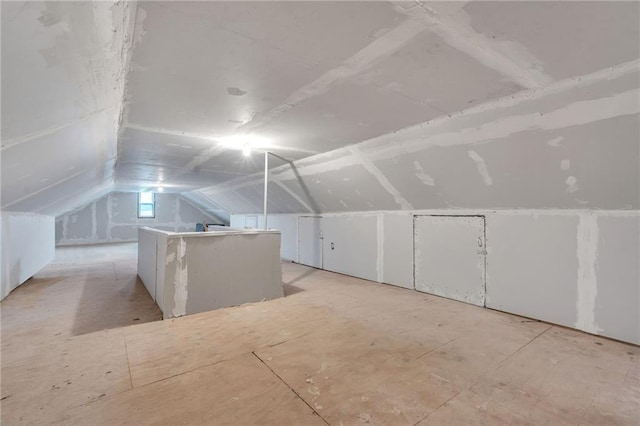 8301 Belfast St Unit 8303, New Orleans, LA 70118 - bonus room featuring lofted ceiling